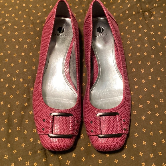 New without Tags. Jessica Flats in Faux Pink Snakeskin, Gunmetal Trim Size 10M. - Picture 1 of 6
